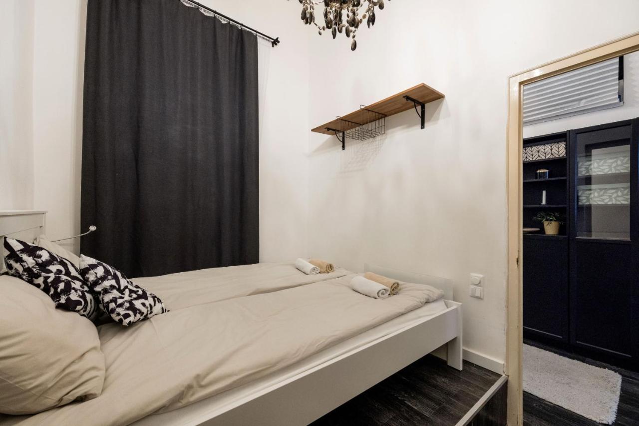 Spacious Apartment Almassy Budapeste Exterior foto
